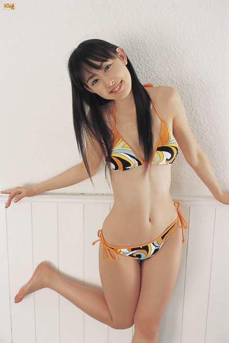 Bomb.TV写真ID0114 2007.03 Rina Akiyama 秋山莉奈