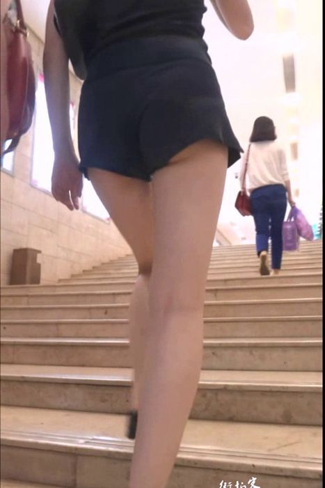 [街拍客视频]jx0005 白皙美腿超短裤气质美少妇