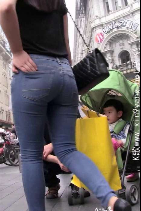 [街拍客视频]jx0021 牛仔紧身裤MM走路姿势真性感