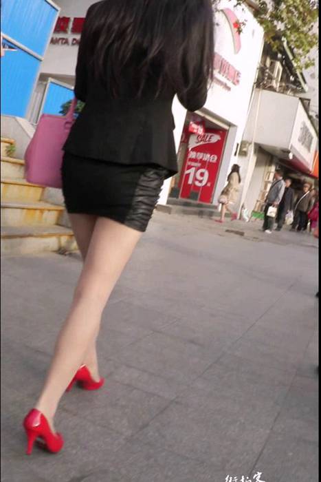 [街拍客视频]jx0272 红色高跟鞋肉丝美腿制服OL